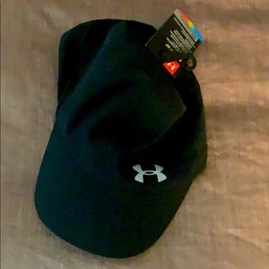 Black Under Armour women’s hat